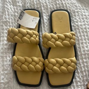 H&M slides